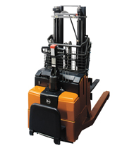 bt staxio p series rwe120 powered stackers product thumb 1
